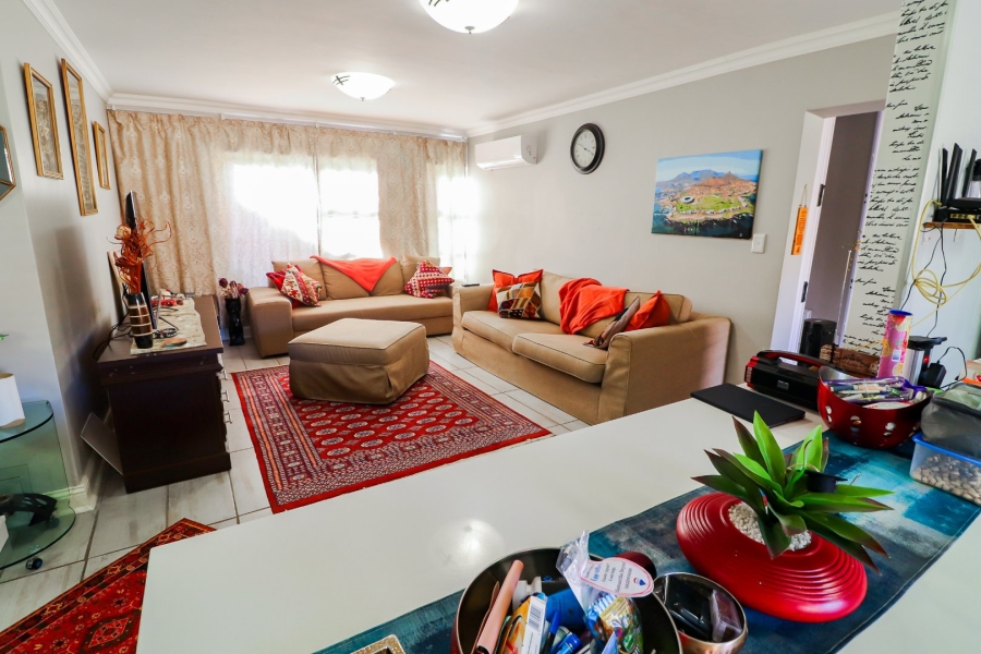 4 Bedroom Property for Sale in Heuwelsig Free State